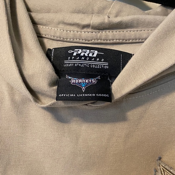 Charlotte Hornets official NBA Tan Short Sleeve Hoodie - Picture 2 of 5
